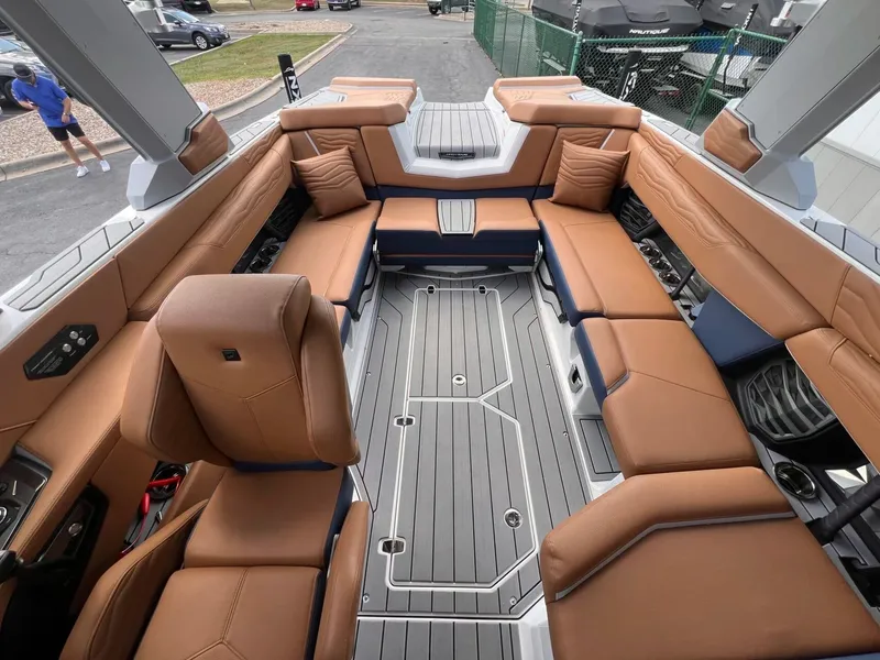 Slide: The Image of Nautique G23 2025 - 21