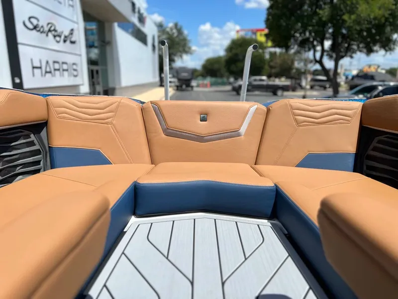 Slide: The Image of Nautique G23 2025 - 35