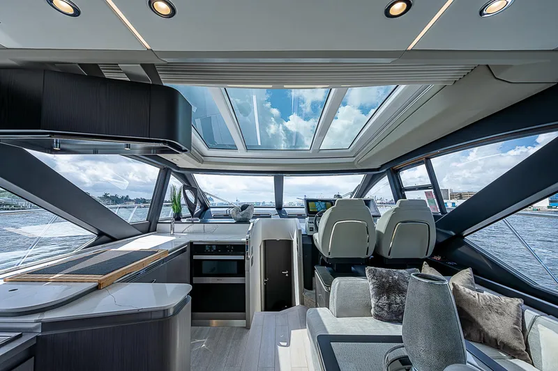 Slide: The Image of Azimut S6 2022 - 52