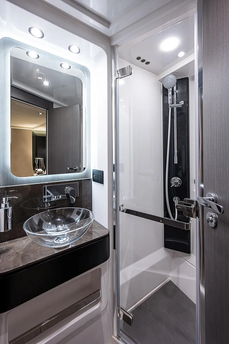 Slide: The Image of Azimut S6 2022 - 54