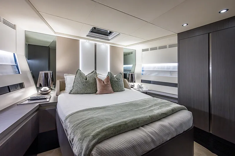 Slide: The Image of Azimut S6 2022 - 57