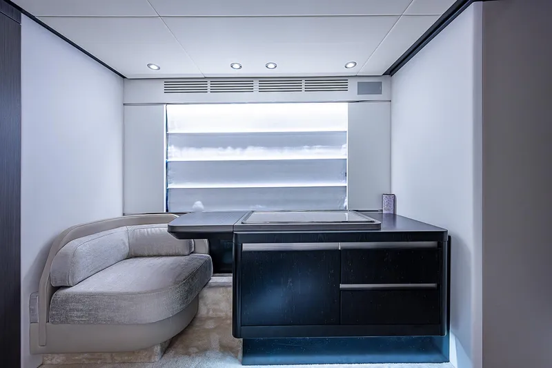 Slide: The Image of Azimut S6 2022 - 68