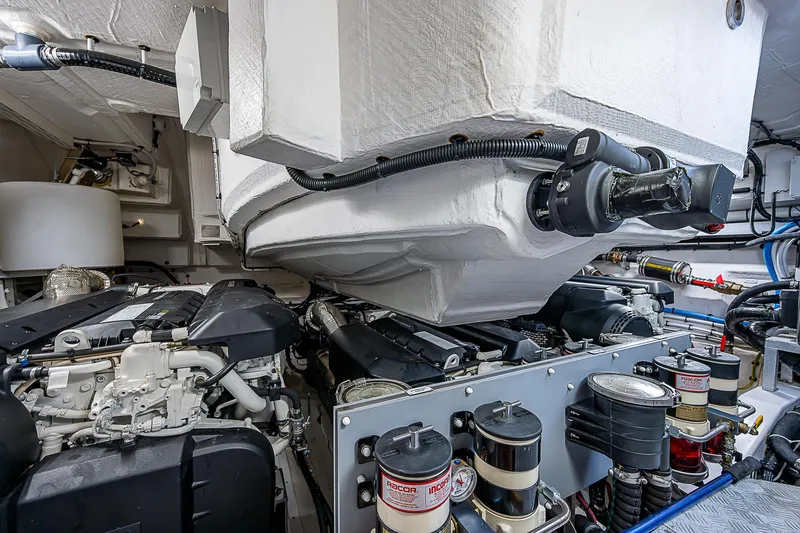 Slide: The Image of Azimut S6 2022 - 75