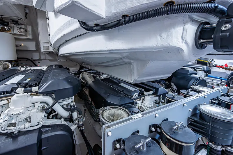 Slide: The Image of Azimut S6 2022 - 77