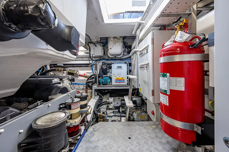 Slide: The Image of Azimut S6 2022 - 78