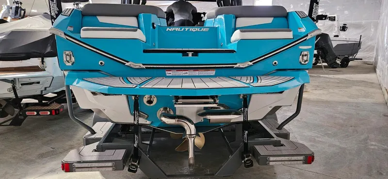 Slide: The Image of Correct Craft Super Air Nautique G25 2024 - 11