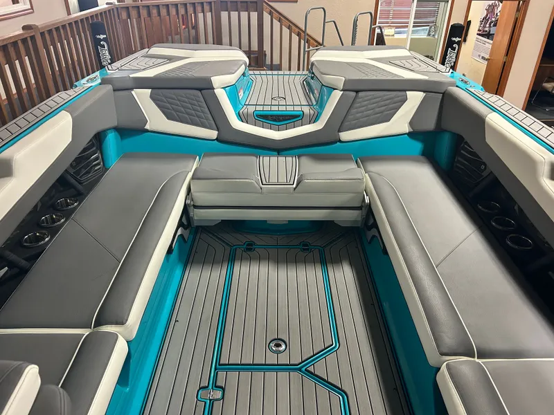 Slide: The Image of Correct Craft Super Air Nautique G25 2024 - 7