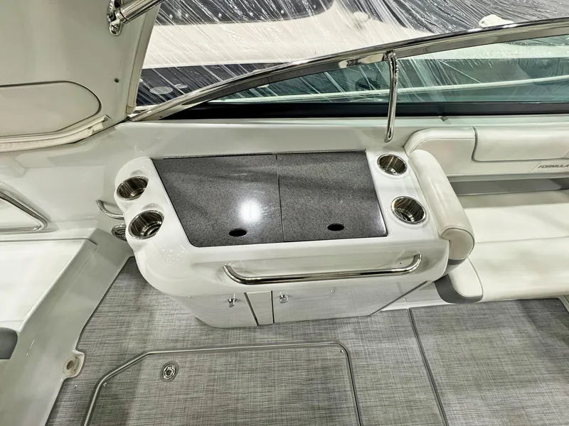 Slide: The Image of Formula 290 Bowrider 2013 - 57