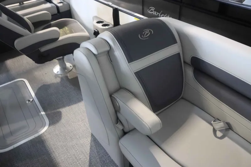 Slide: The Image of Barletta Cabrio 24UC 2025 - 10