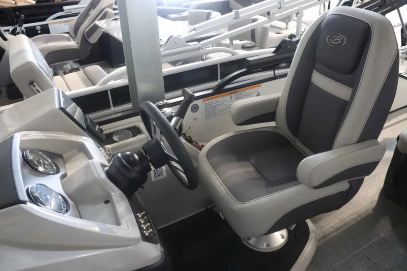 Slide: The Image of Barletta Cabrio 24UC 2025 - 13