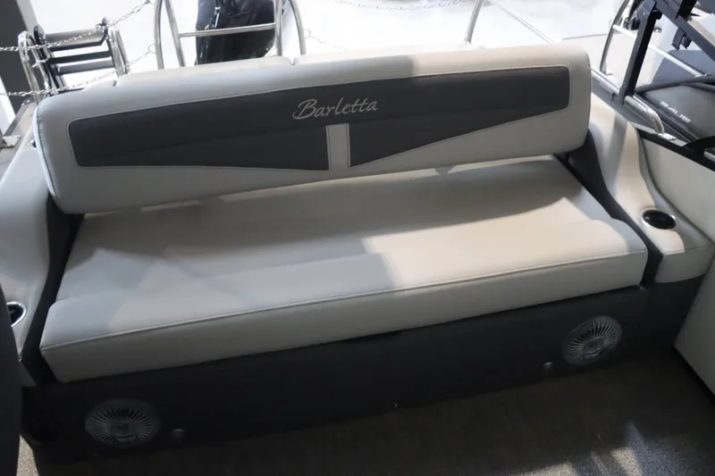 Slide: The Image of Barletta Cabrio 24UC 2025 - 14