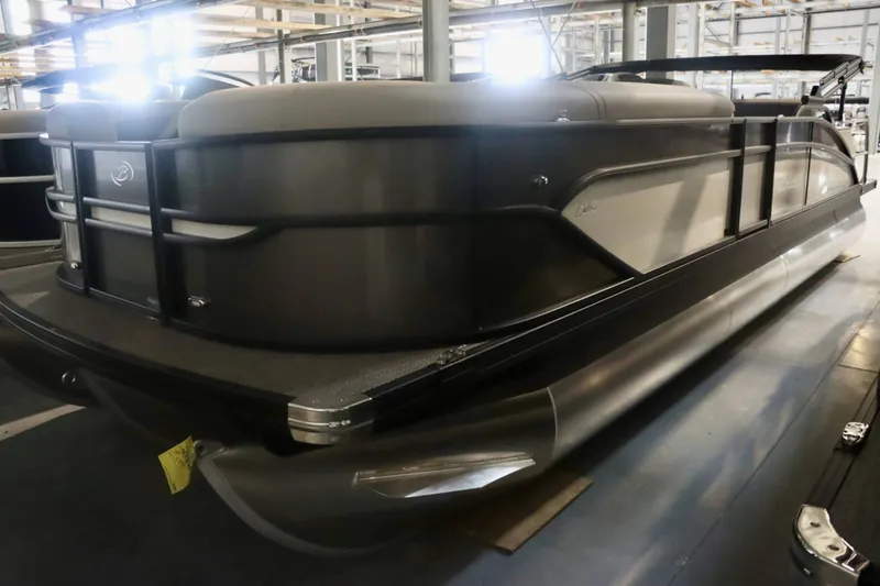 Slide: The Image of Barletta Cabrio 24UC 2025 - 4