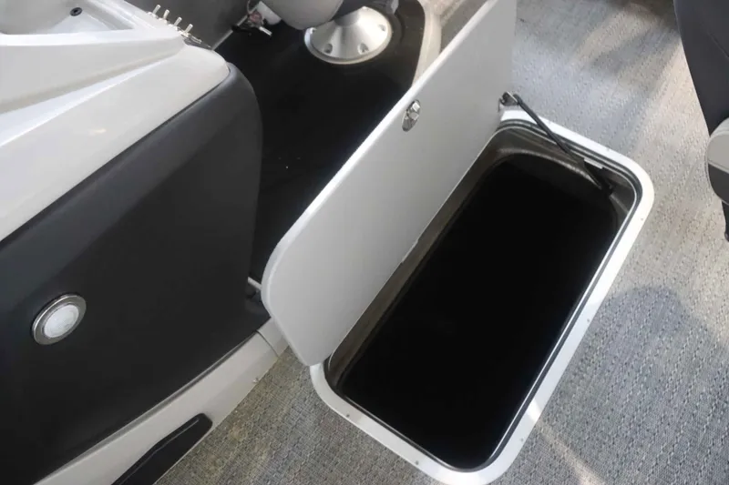 Slide: The Image of Barletta Cabrio 24UC 2025 - 9