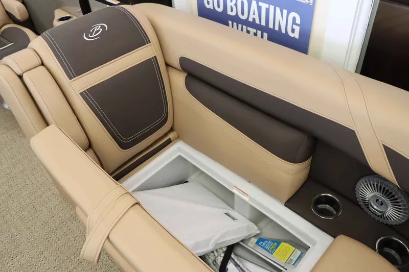 Slide: The Image of Barletta Cabrio 22UC 2025 - 18