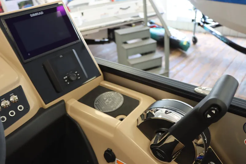 Slide: The Image of Barletta Cabrio 22UC 2025 - 20