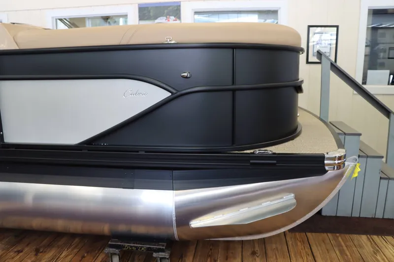 Slide: The Image of Barletta Cabrio 22UC 2025 - 5