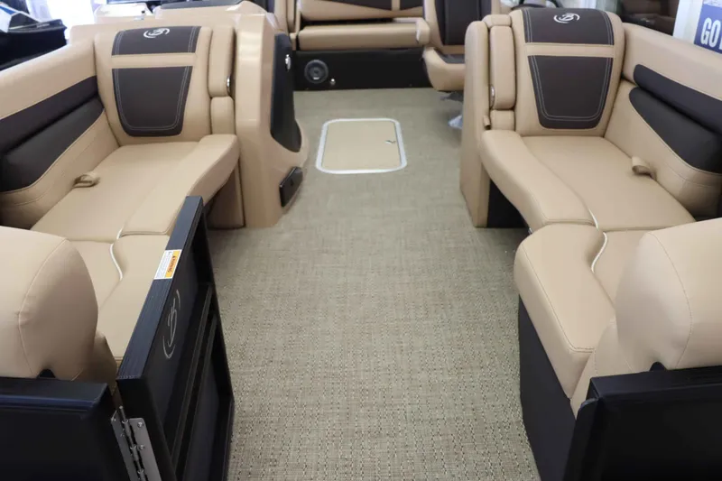 Slide: The Image of Barletta Cabrio 22UC 2025 - 6