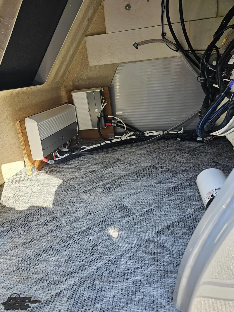 Slide: The Image of Manitou 25 X-Plode 2021 - 104