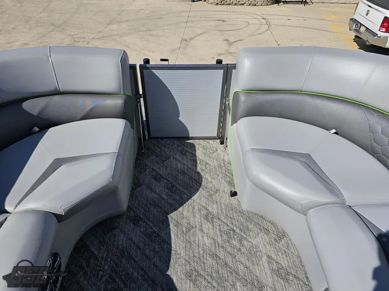 Slide: The Image of Manitou 25 X-Plode 2021 - 106