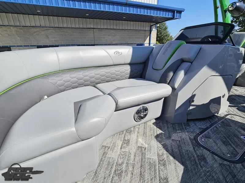 Slide: The Image of Manitou 25 X-Plode 2021 - 115