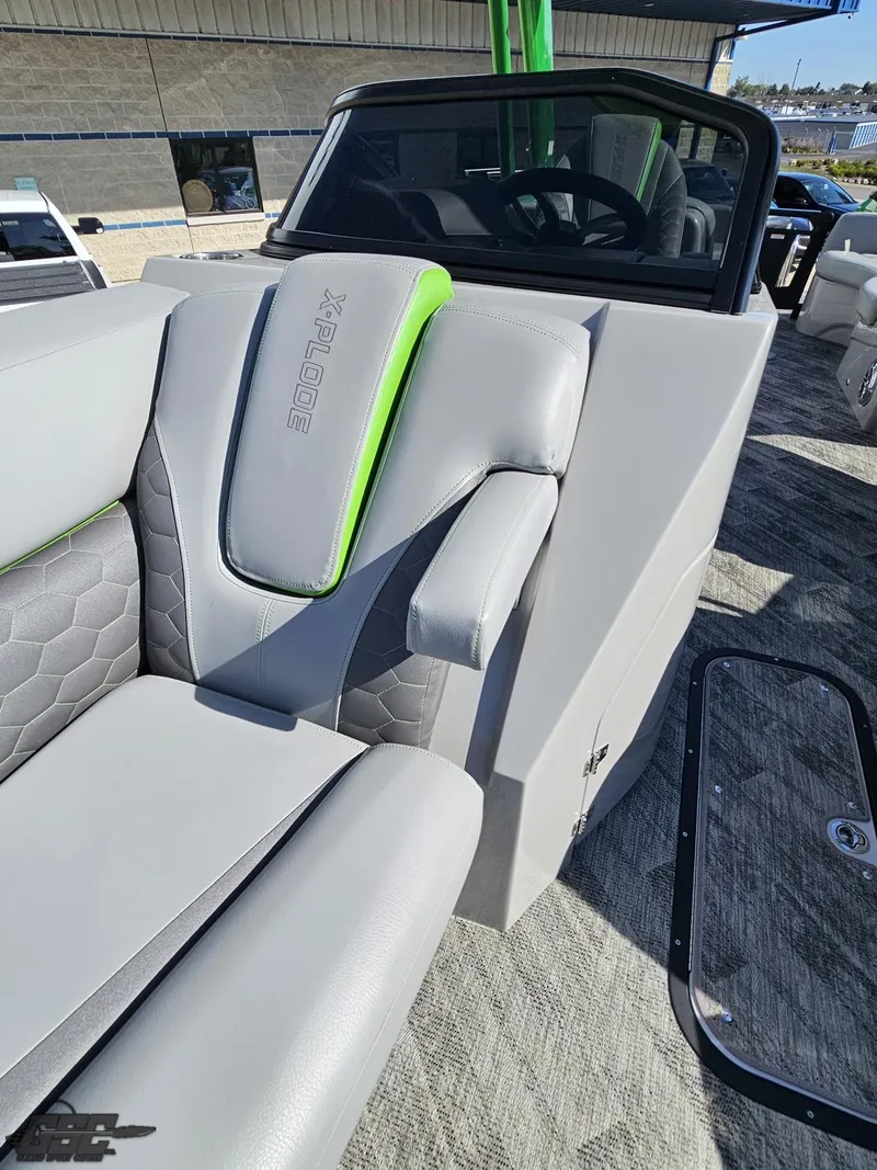 Slide: The Image of Manitou 25 X-Plode 2021 - 118