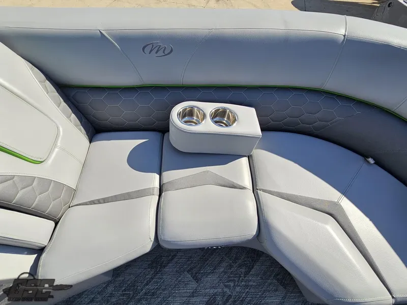 Slide: The Image of Manitou 25 X-Plode 2021 - 120