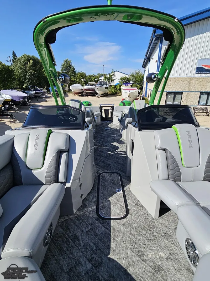 Slide: The Image of Manitou 25 X-Plode 2021 - 123