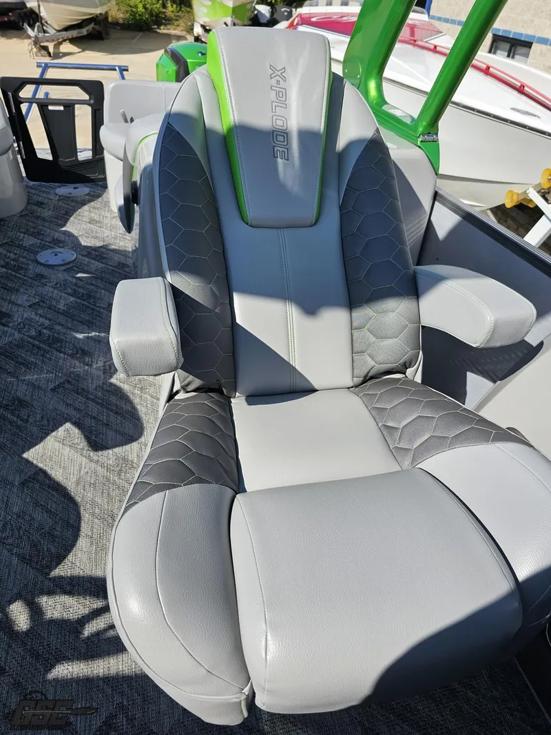 Slide: The Image of Manitou 25 X-Plode 2021 - 126