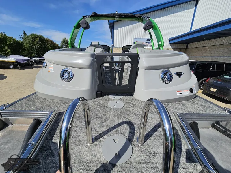 Slide: The Image of Manitou 25 X-Plode 2021 - 52