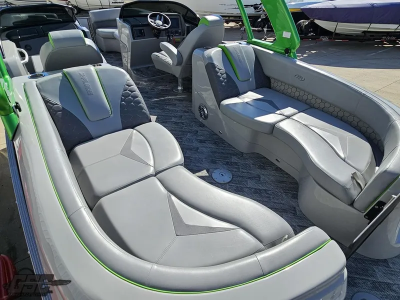 Slide: The Image of Manitou 25 X-Plode 2021 - 55