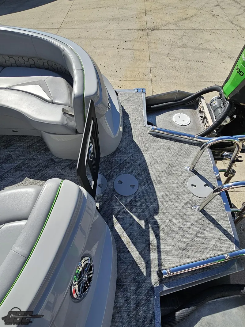 Slide: The Image of Manitou 25 X-Plode 2021 - 56