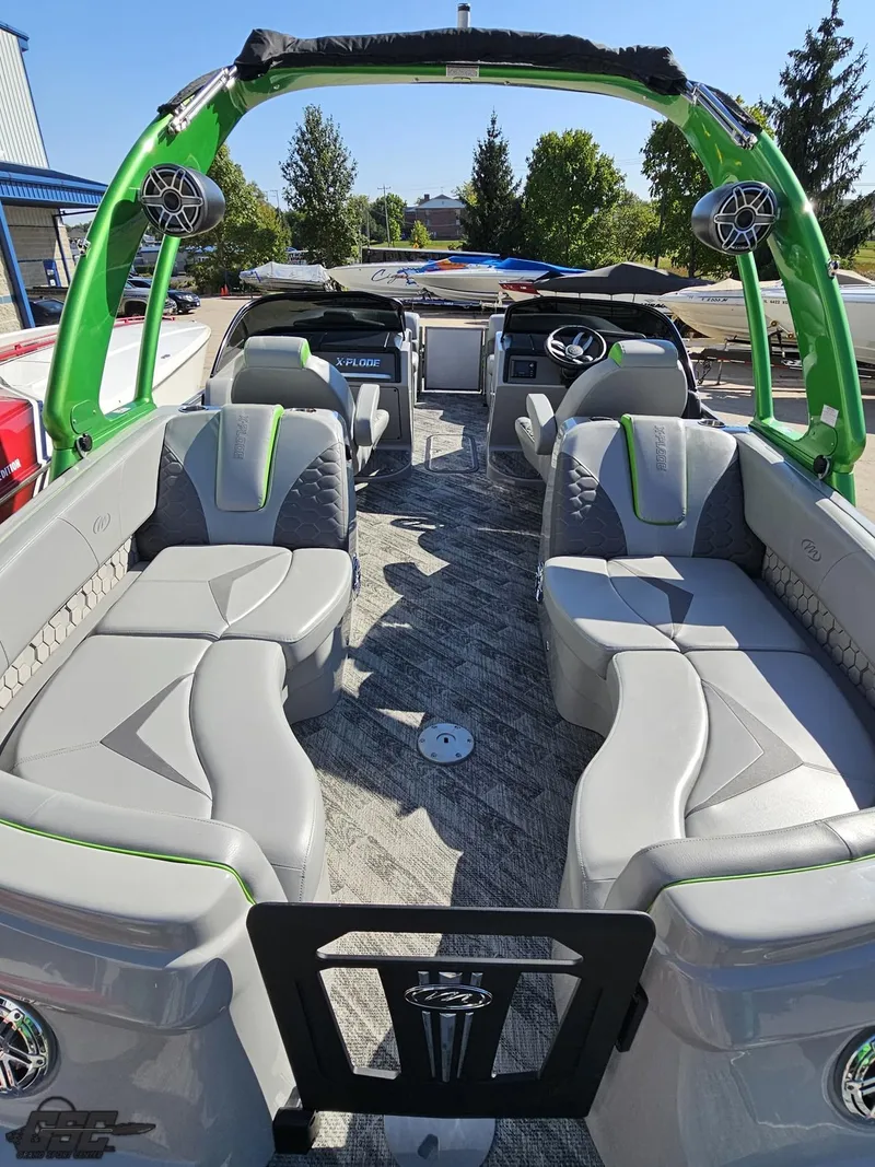 Slide: The Image of Manitou 25 X-Plode 2021 - 61