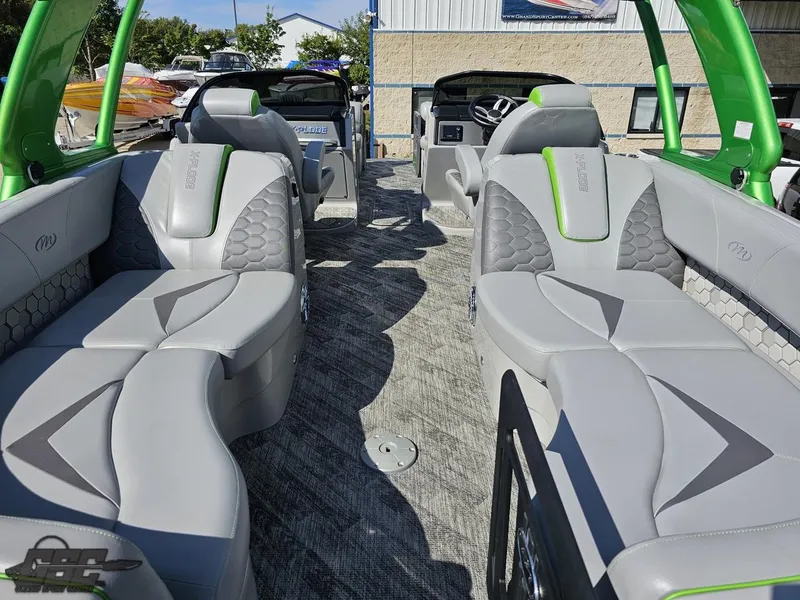 Slide: The Image of Manitou 25 X-Plode 2021 - 63