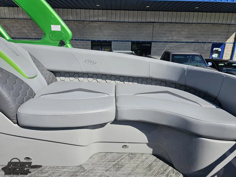 Slide: The Image of Manitou 25 X-Plode 2021 - 75