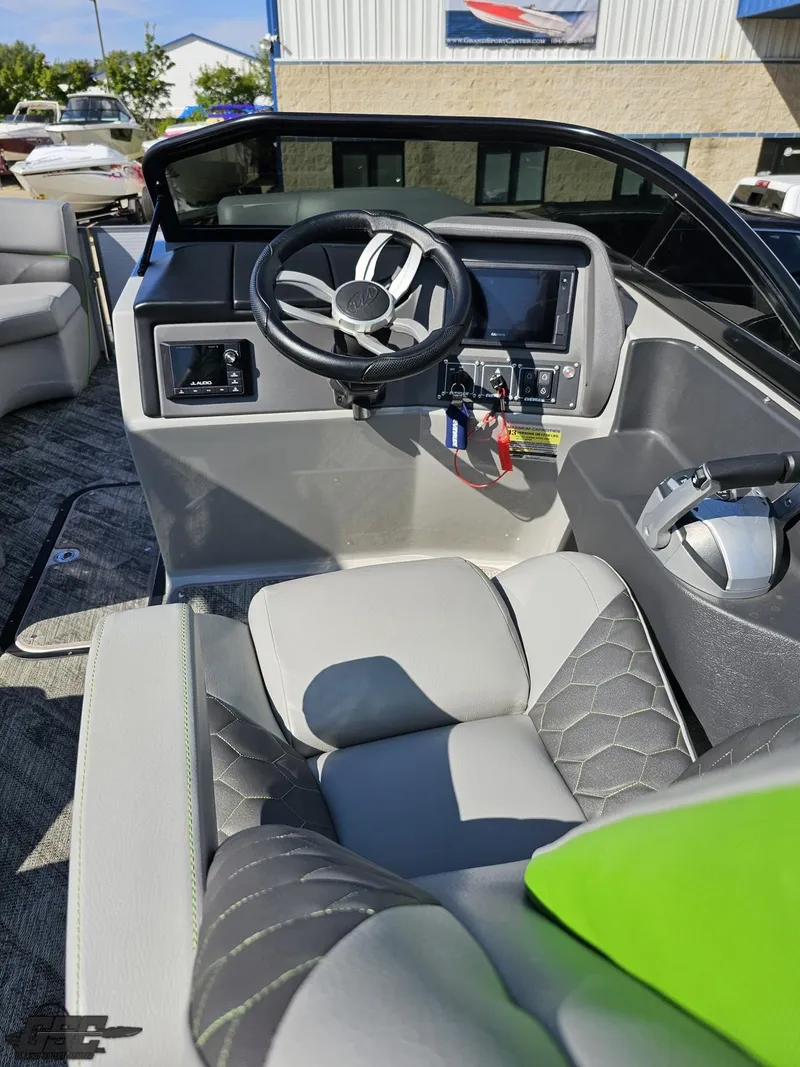 Slide: The Image of Manitou 25 X-Plode 2021 - 80