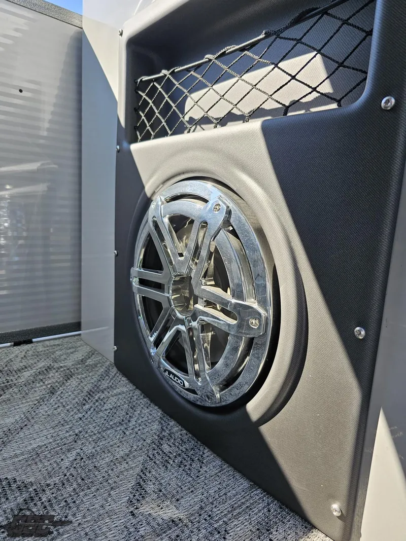 Slide: The Image of Manitou 25 X-Plode 2021 - 82