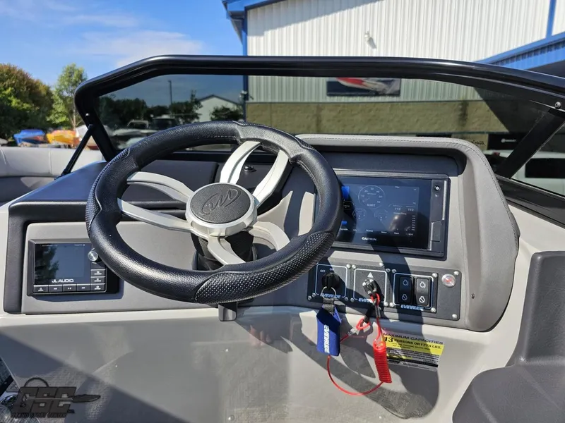 Slide: The Image of Manitou 25 X-Plode 2021 - 83