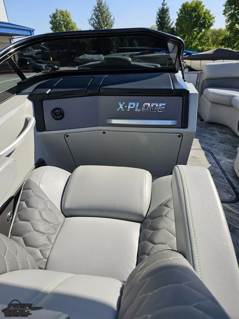 Slide: The Image of Manitou 25 X-Plode 2021 - 96