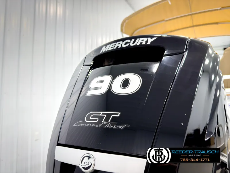 Slide: The Image of 2023 SunChaser 20 Vista Fish with Mercury 90 CT engine in showroom. - 40