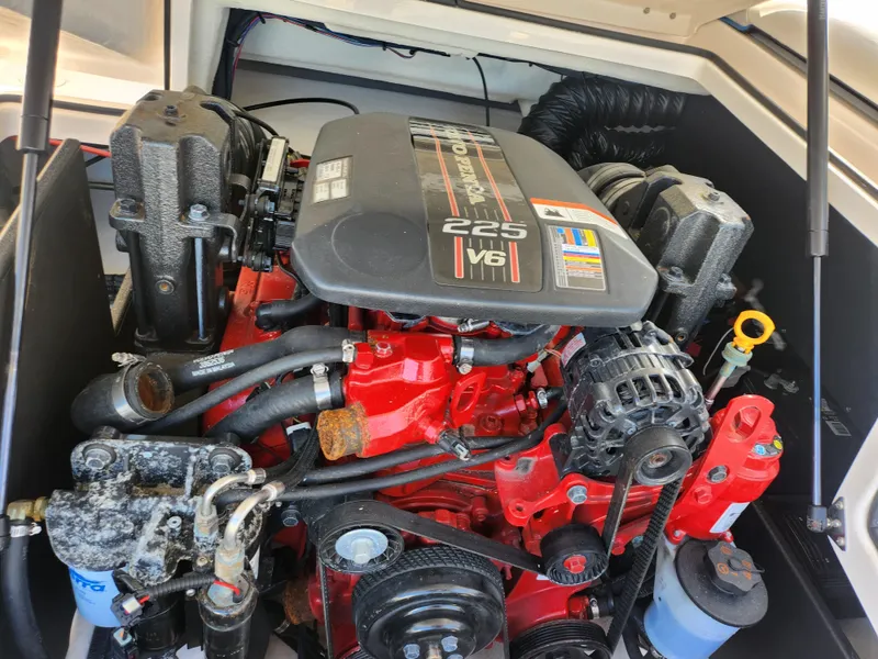 Slide: The Image of 2016 Regal 2000 ESX Bowrider engine, V6 225 horsepower, detailed view. - 21