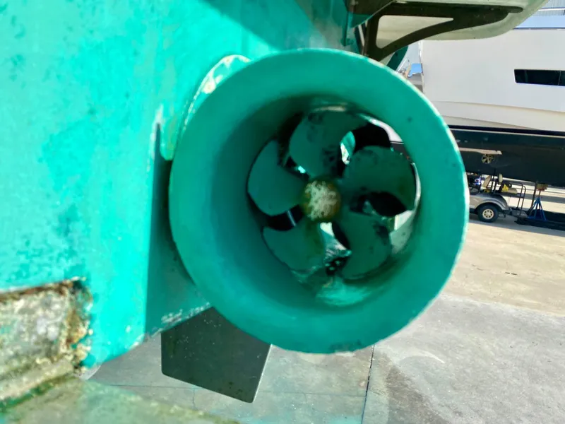 Slide: The Image of Close-up of a 2003 Ocean Alexander 423 Classicco boat thruster. - 45