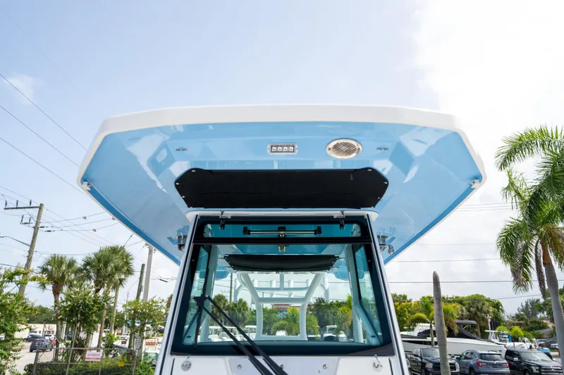 Slide: The Image of Blackfin 302CC 2023 - 52