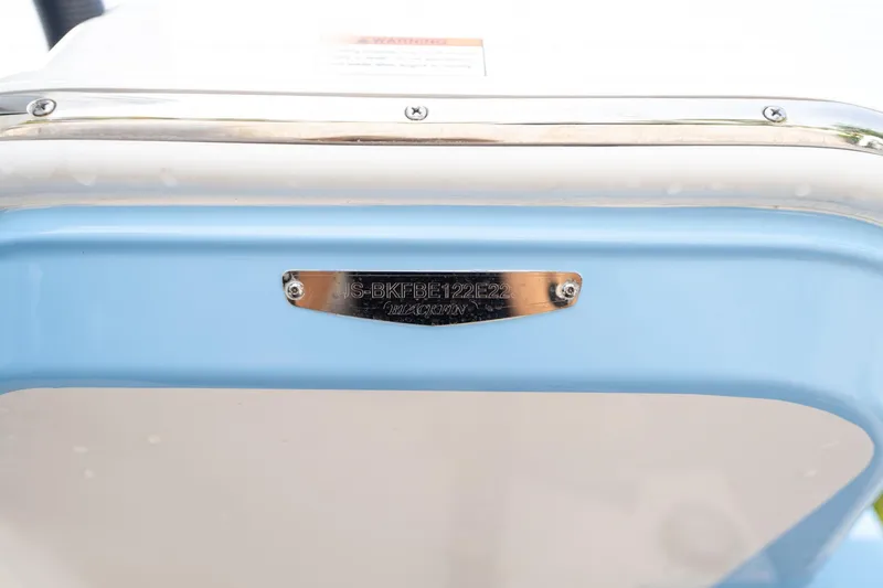 Slide: The Image of Blackfin 302CC 2023 - 61