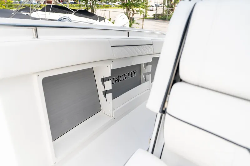 Slide: The Image of Blackfin 302CC 2023 - 55