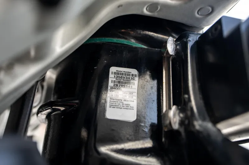 Slide: The Image of Blackfin 302CC 2023 - 59