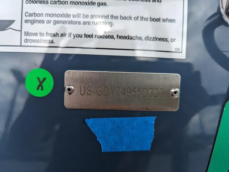 Slide: The Image of Hurricane SunDeck 2200 OB 2023 - 53