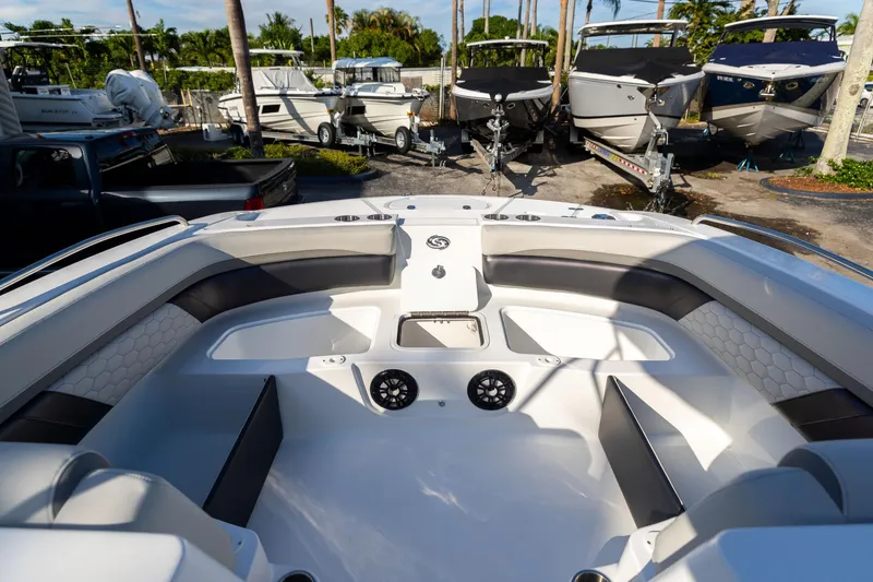 Slide: The Image of Hurricane SunDeck Sport 192 RL OB 2024 - 25