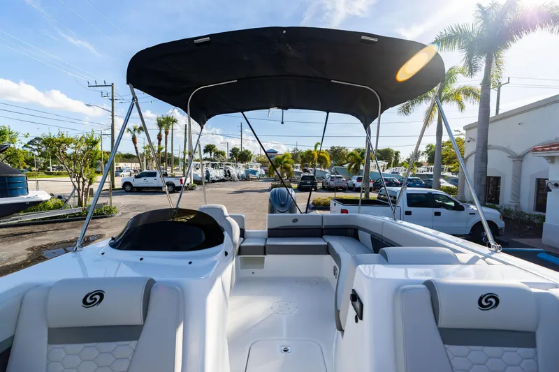 Slide: The Image of Hurricane SunDeck Sport 192 RL OB 2024 - 29