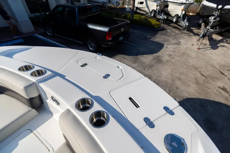 Slide: The Image of Hurricane SunDeck Sport 192 RL OB 2024 - 27