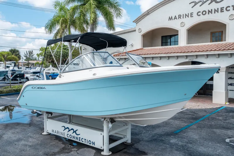 Slide: The Image of Cobia 220 Dual Console 2024 - 8